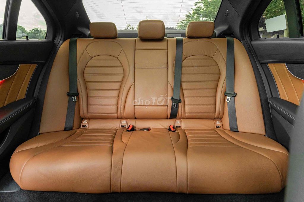 Mercedes Benz C Class 2021 C 300 AMG - 24000 km. Mua bán Ô tô tại Quận 5 Tp Hồ Chí Minh được đăng bởi phúc hình 9