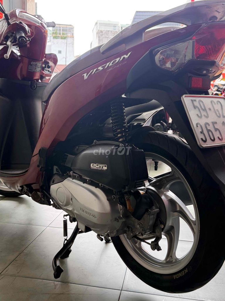Honda Vision 2017 màu Đỏ. Mua bán Xe máy tại Quận Phú Nhuận Tp Hồ Chí Minh được đăng bởi Hoà hình 7