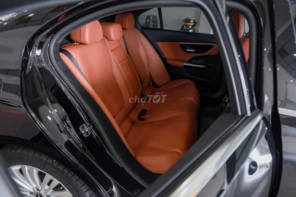 C200 AVG V1 - Đời Mới Nhất - Siêu Lướt Đklđ 2024. Mua bán Ô tô tại Quận 7 Tp Hồ Chí Minh được đăng bởi GoodCar hình 13