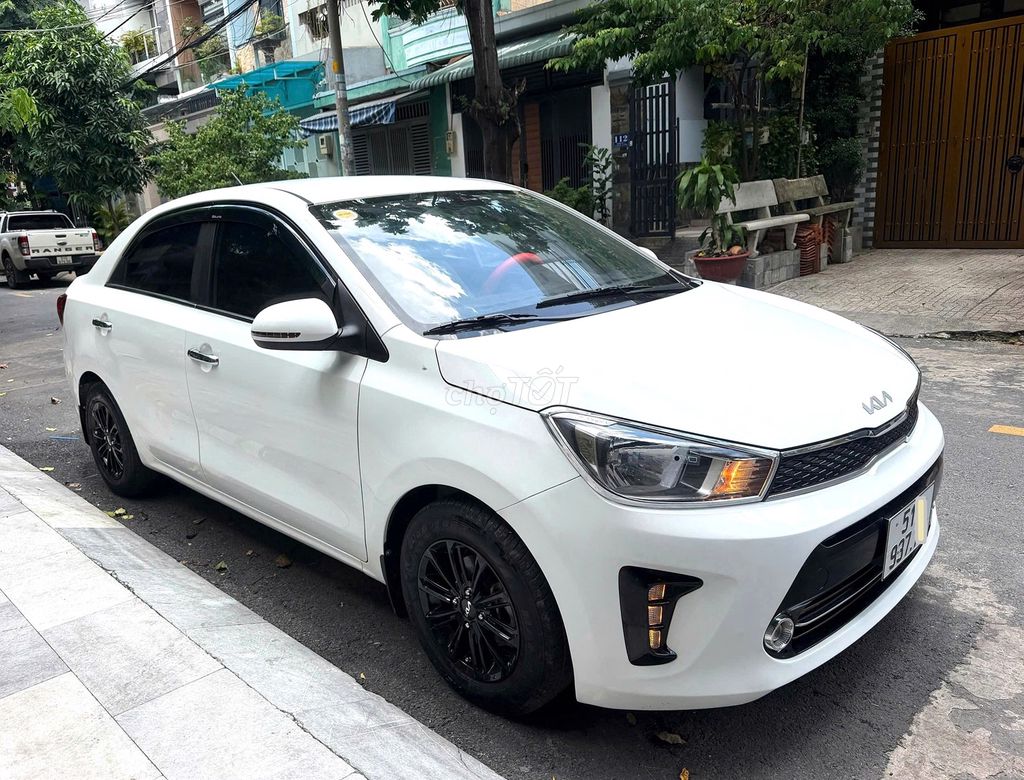 Номер палубы семейного автомобиля Kia SOLUTO 2023 1.4MT Go: 249tr