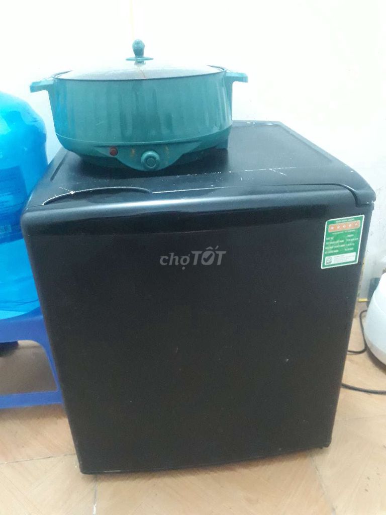 Tủ lạnh mini 50L Đen đã dùng. Mua bán Tủ lạnh tại Huyện Đông Anh Hà Nội được đăng bởi Hà Trung Nghĩa hình 1