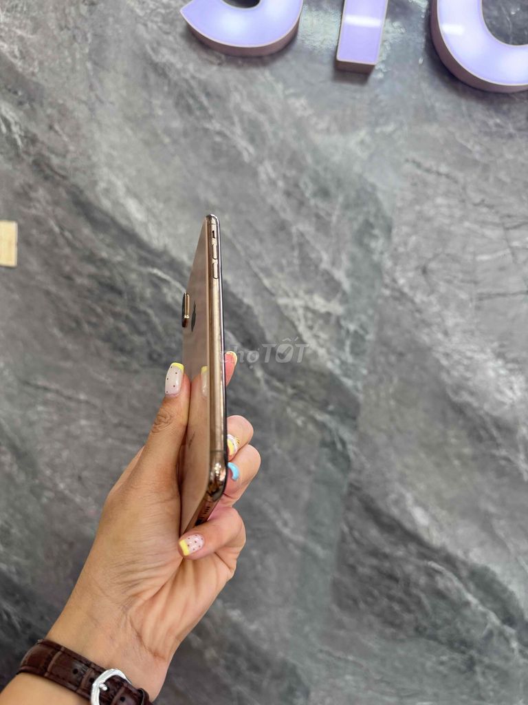 Apple iPhone XS Max Vàng. Mua bán Điện thoại tại Quận Thanh Khê Đà Nẵng được đăng bởi Hiền hình 1