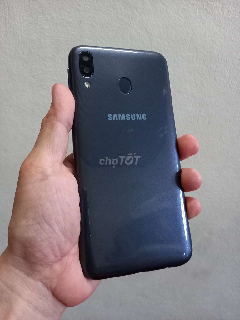 Samsung Galaxy M20 Xám 2 sim 5000 mAh. Mua bán Điện thoại tại Thành phố Huế Thừa Thiên Huế được đăng bởi Trần Tôn Ngọc Thạch hình 1