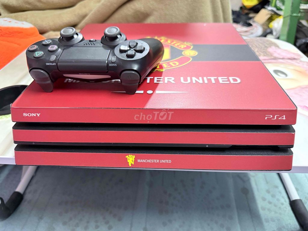 Máy chơi game Sony PS4 Pro 1TB Đỏ đen. Mua bán Thiết bị chơi game tại Quận 7 Tp Hồ Chí Minh được đăng bởi Ng Thành Dư Q7 HCM hình 1