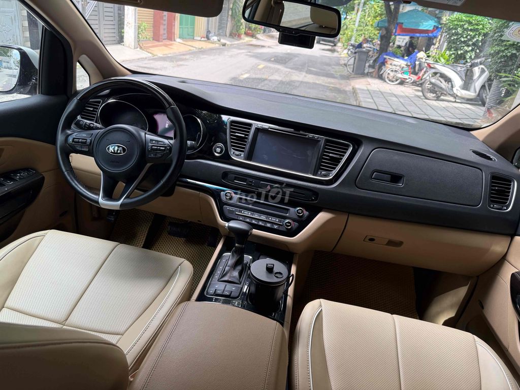 Kia Sedona 2018 2.2 DATH - 100000 km. Mua bán Ô tô tại Quận Bình Thạnh Tp Hồ Chí Minh được đăng bởi Tuan hình 8