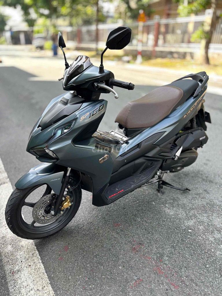 AB 160 ABS 2023 xanh ĐB – Xe đẹp keng, zin toàn bộ. Mua bán Xe máy tại Thị xã Tân Uyên Bình Dương được đăng bởi Xe máy cũ 360 Bình Dương hình 2