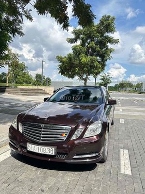 Mercedes Benz E300 2010 Elegance 1 chủ từ đầu. Mua bán Ô tô tại Quận 10 Tp Hồ Chí Minh được đăng bởi Lâm Bình