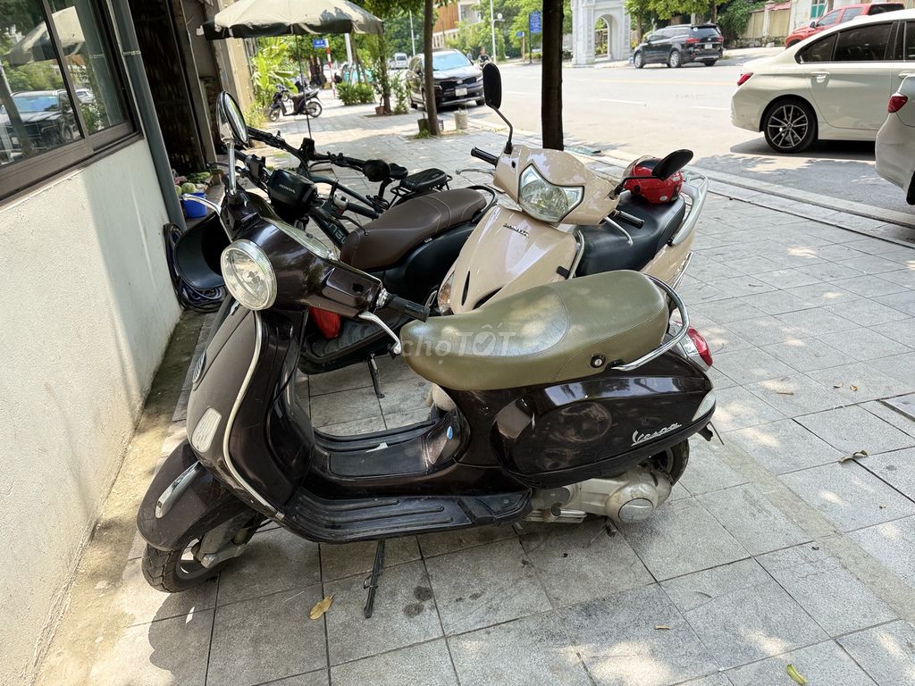 Bán xe Piagio LX,năm 2011, xe đi được 5 vạn. Mua bán Xe máy tại Quận Long Biên Hà Nội được đăng bởi Huyen Dang hình 3