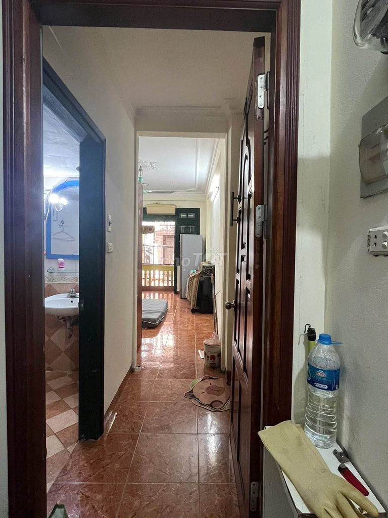 Отель Thai Thinh Inn, Донг Да, с холодильником и балконом