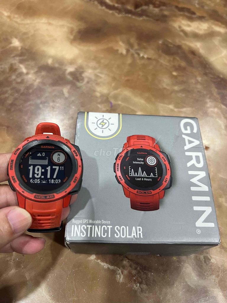 Đồng hồ Garmin Instinct