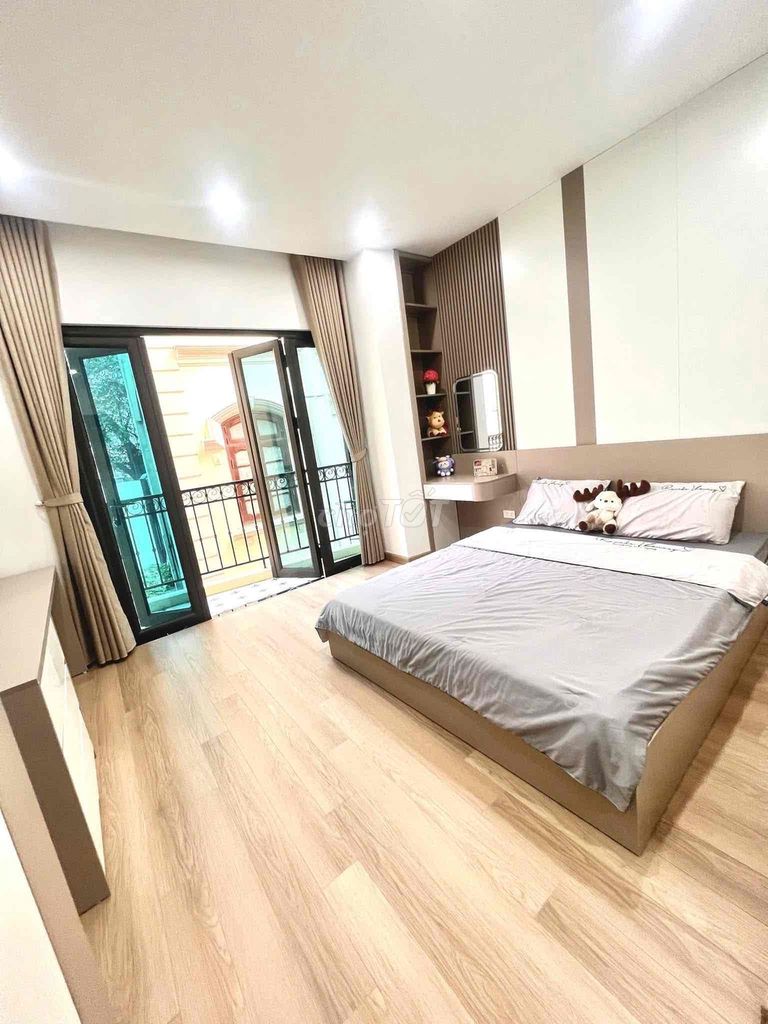CẦU GIẤY HƠN 10TỶ - 40M  - 6 TẦNG THANG MÁY + NGÕ ÔTÔ + LÔ GÓC + KD