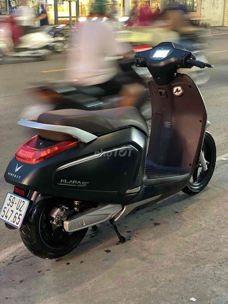 VinFast Klara S2 Đen 26072.9 km. Mua bán Xe điện tại Quận Tân Phú Tp Hồ Chí Minh được đăng bởi PHẠM TUẤN MUA BÁN XE ĐIỆN hình 4