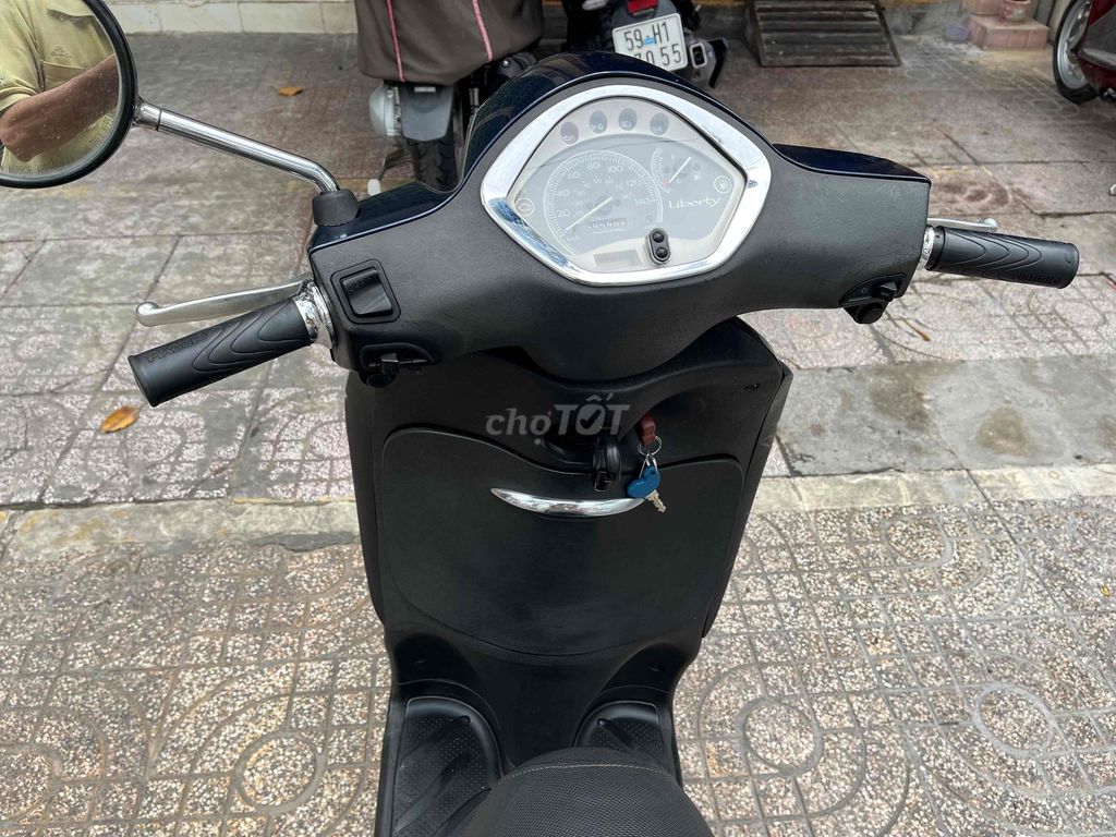 Piaggio Liberty 2013 Xanh đậm BSTP. Mua bán Xe máy tại Quận 5 Tp Hồ Chí Minh được đăng bởi SH cafe hình 6