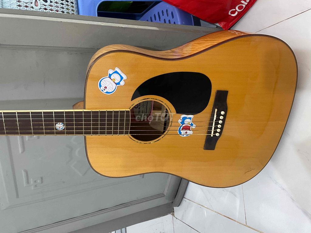 đàn guitar