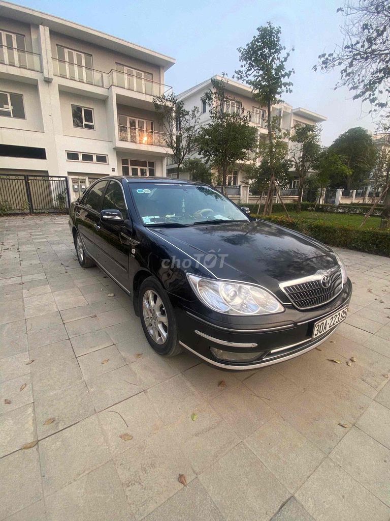 Toyota Camry 2.4G 2005, черный, АКПП