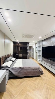 Townhouse 42 m² · 3 bed · Đường Nguyễn Văn Cừ