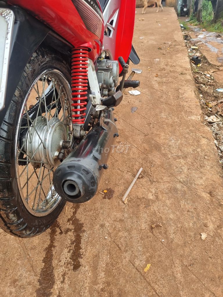 Yamaha Sirius 50cc màu Đỏ. Mua bán Xe máy tại Thành phố Buôn Ma Thuột Đắk Lắk được đăng bởi Khánh hình 5