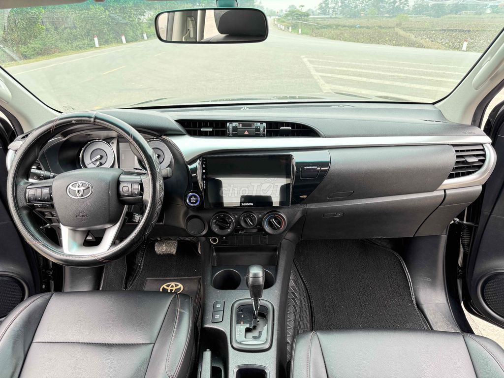 Toyota Hilux 2020 E  Fom mới full đồ.. Mua bán Ô tô tại Huyện Hà Trung Thanh Hóa được đăng bởi Nguyễn đức Tuân hình 17