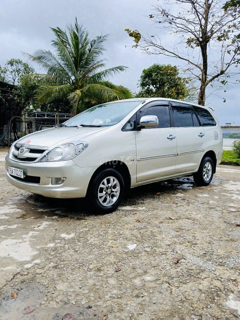 Toyota Innova 2007 - 137 km