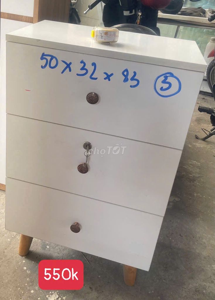 Kệ tủ tivi gỗ màu nâu mới. Mua bán Tủ, kệ gia đình tại Quận 8 Tp Hồ Chí Minh được đăng bởi XƯỞNG MỘC PHẠM HÙNG hình 1