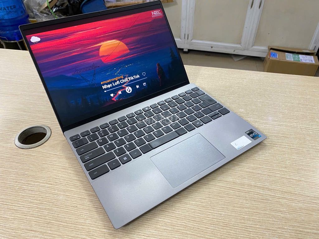 Dell Vostro 5320 Vỏ Nhôm Mỏng Nhẹ Zin NGuyên Bản. Mua bán Laptop tại Quận Nam Từ Liêm Hà Nội được đăng bởi Mạnh  hình 1