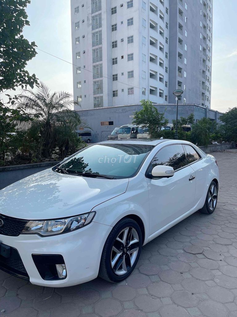 Xe Kia Koup thể thao số TĐ đi siêu ít rất mới