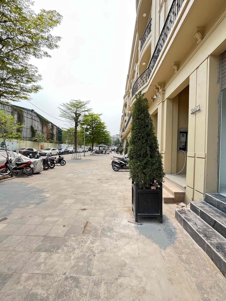 mặt bằng kinh doang tại phố đi bộ Carnaby 214  nguyễn xiển thanh xuân. Cho thuê văn phòng, mặt bằng kinh doanh tại Quận Thanh Xuân Hà Nội được đăng bởi Phạm Minh hình 4