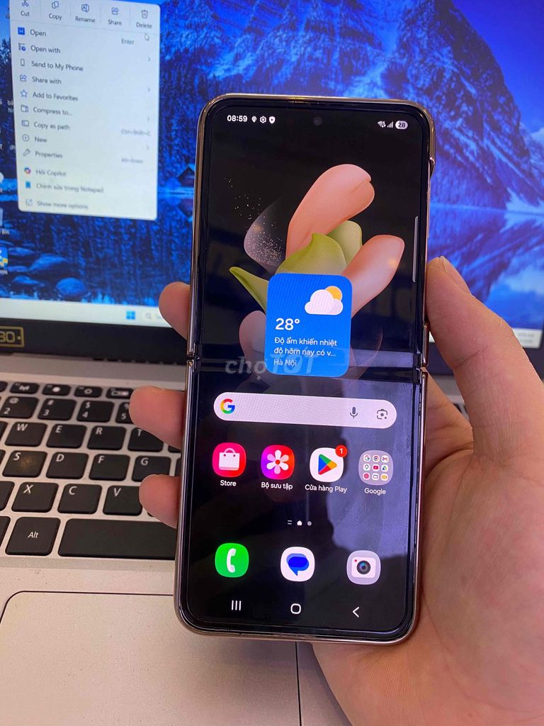Samsung Galaxy Z Flip Vàng đồng. Mua bán Điện thoại tại Huyện Mê Linh Hà Nội được đăng bởi The Kiet hình 1