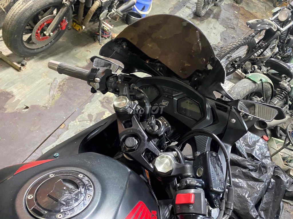 Honda CBR650F, черная, японская сборка
