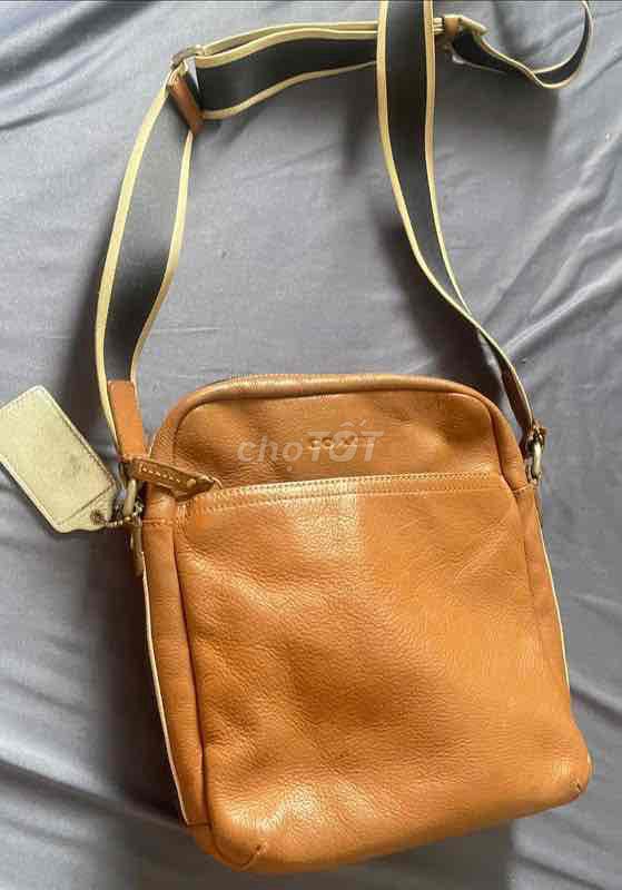 Túi đeo chéo Coach Da Nâu & Đen AUTH 200%. Mua bán Túi xách tại Quận 10 Tp Hồ Chí Minh được đăng bởi wong hình 1
