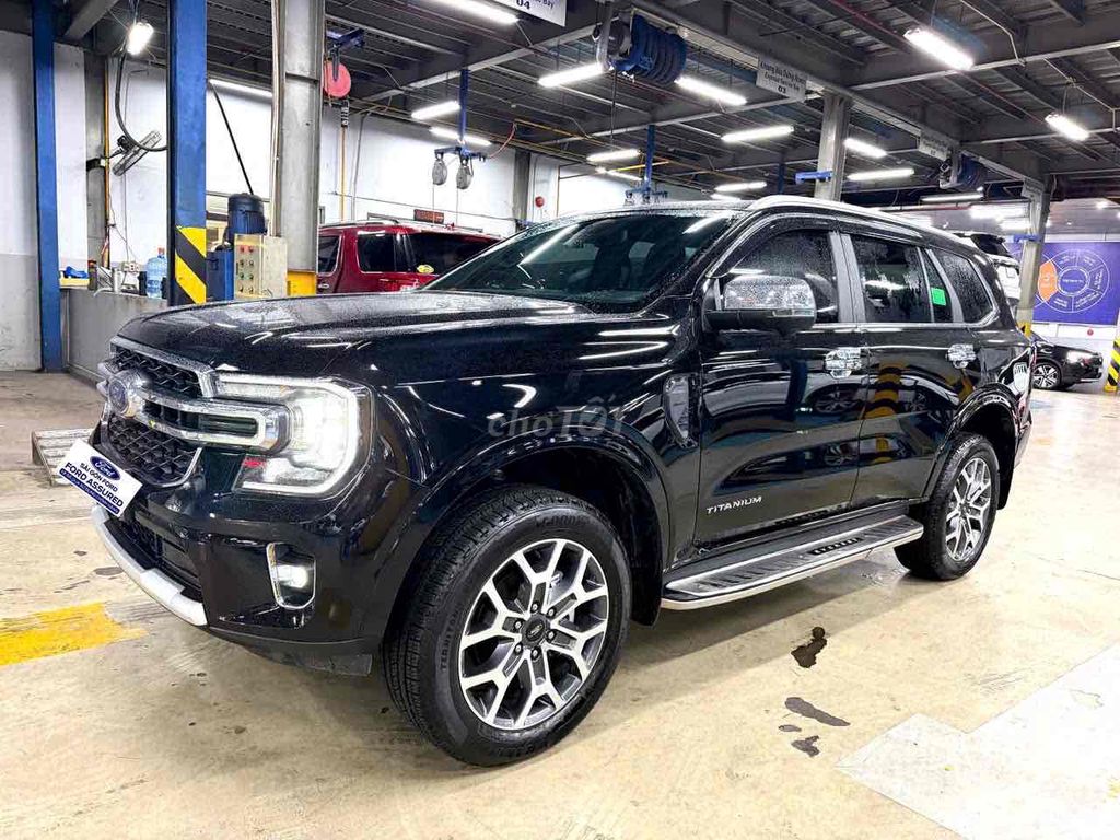 Ford Everest 2025 с пробегом у официального дилера