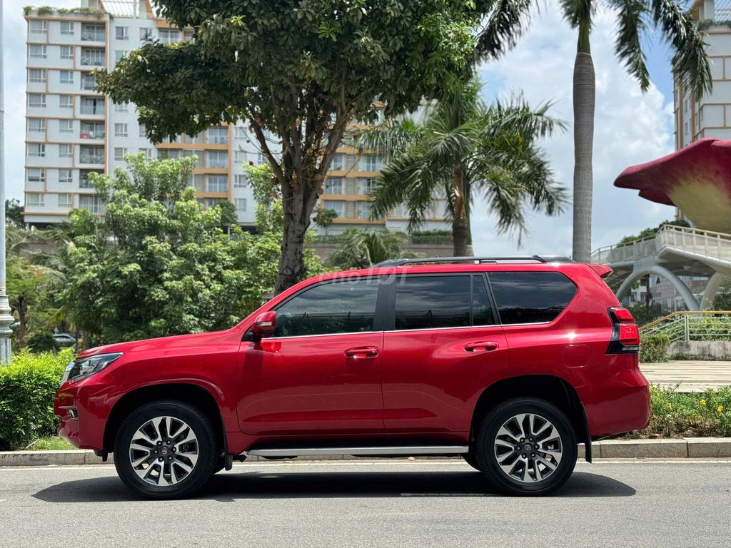 Toyota Prado VX 2.7L 2023, màu đỏ - 22,000 km.. Mua bán Ô tô tại Thành phố Thủ Đức Tp Hồ Chí Minh được đăng bởi Đức Tứ Bánh hình 2
