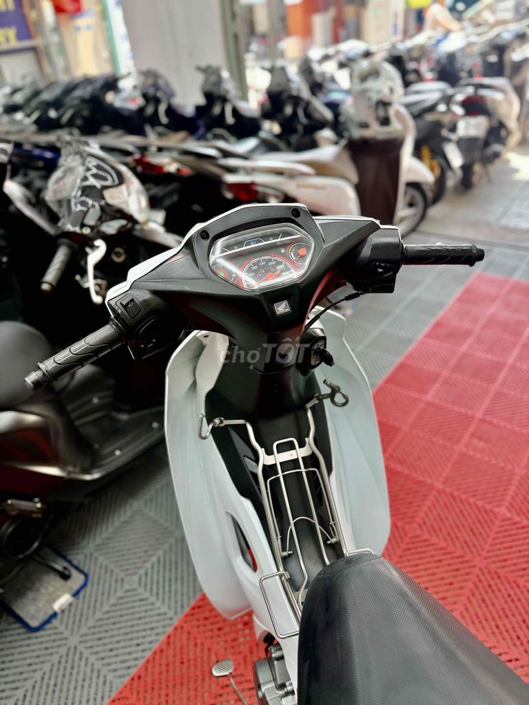 ❤️Honda Blade 2018, BSTP 9Chủ, GÓP NỢ XẤU. Mua bán Xe máy tại Quận 8 Tp Hồ Chí Minh được đăng bởi Tấn Đạt hình 3