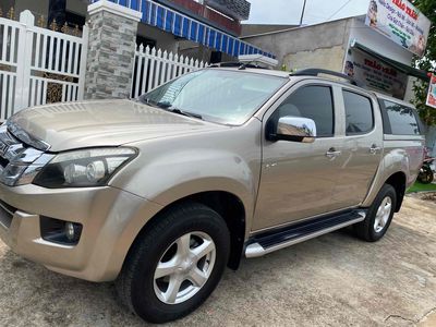 Isuzu Dmax 2015 zin nguyên bản rất đẹp xe 2 cầu