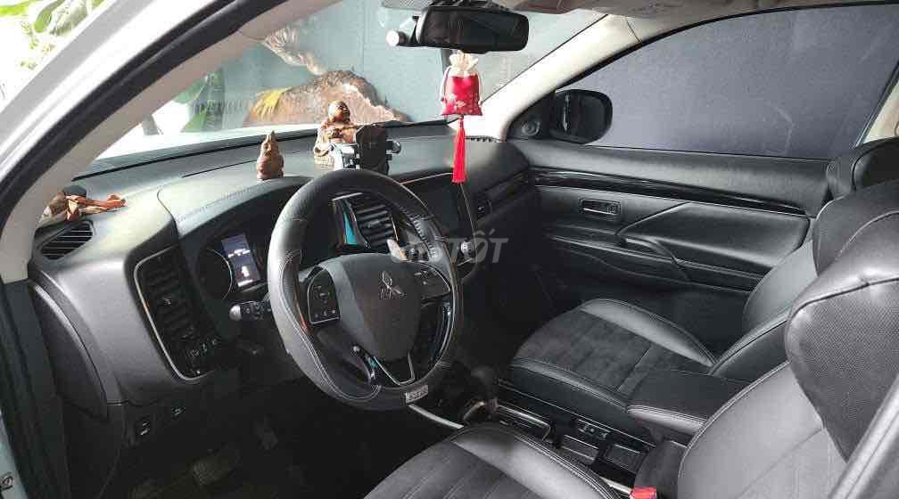 Mitsubishi Outlander 2022 2.0 CVT - 520000 km. Mua bán Ô tô tại Huyện Đa Krông Quảng Trị được đăng bởi Lê Thanh Dũng hình 7