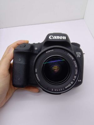 Canon 7D (body)
