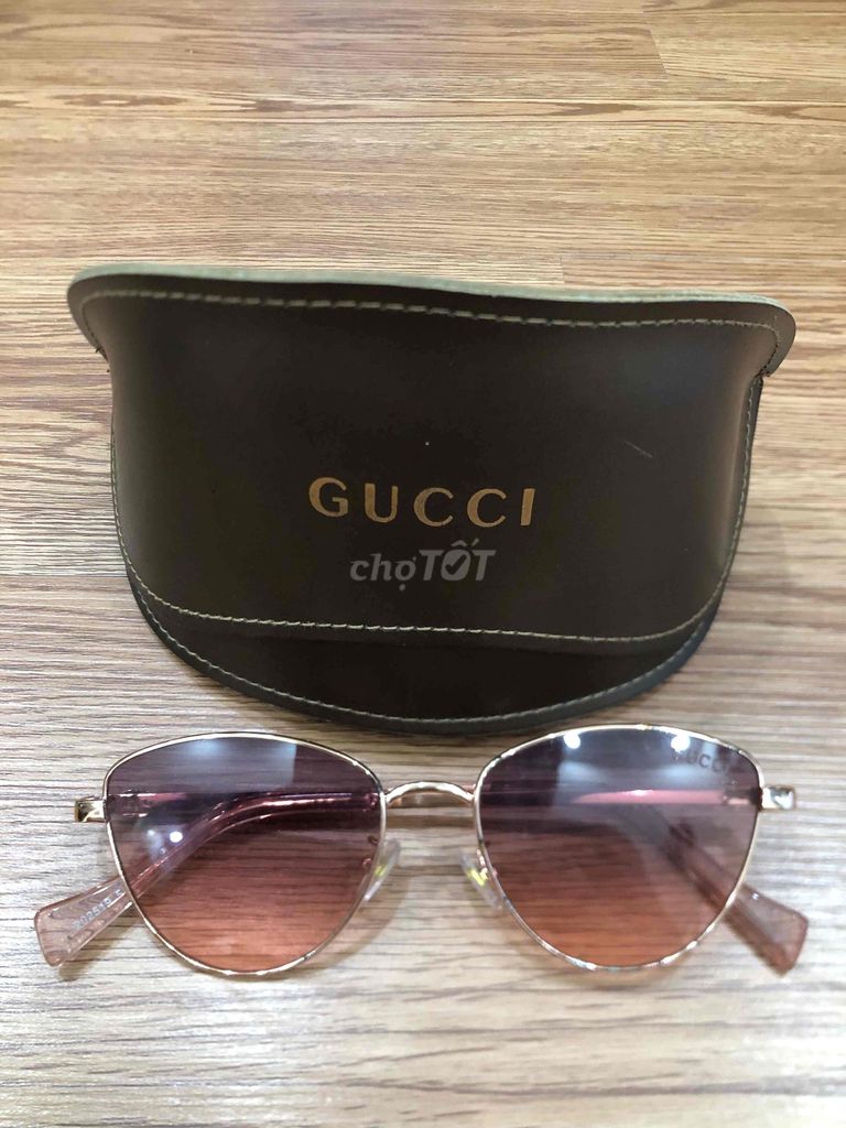 Kính râm Gucci Nữ Vàng hồng. Mua bán Phụ kiện thời trang khác tại Quận Ba Đình Hà Nội được đăng bởi Ngô Hoàng Anh hình 1