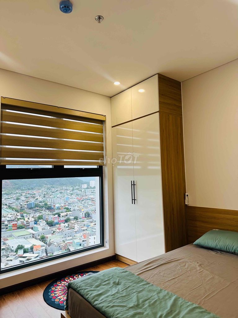 2-bedroom Mia Plaza apartment with rooftop infinity pool — photo 8
