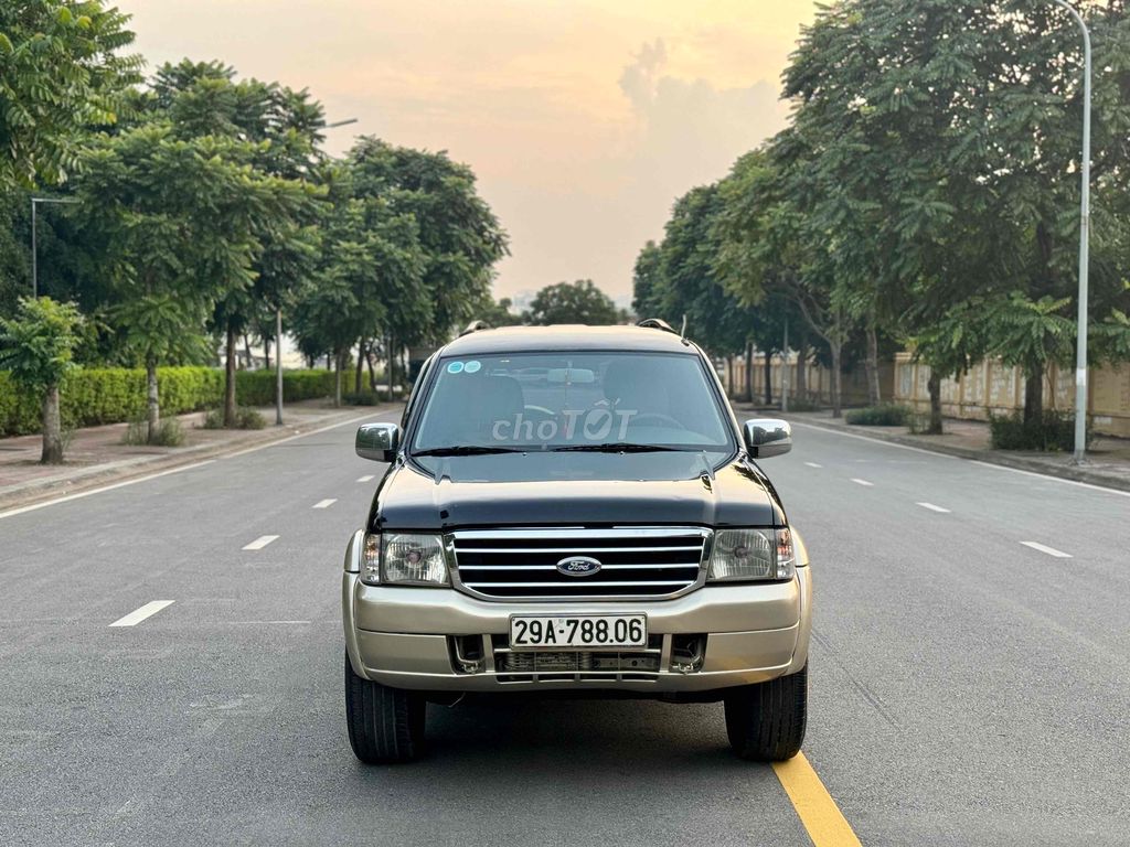 Ford Everest 2.5L MT 02005