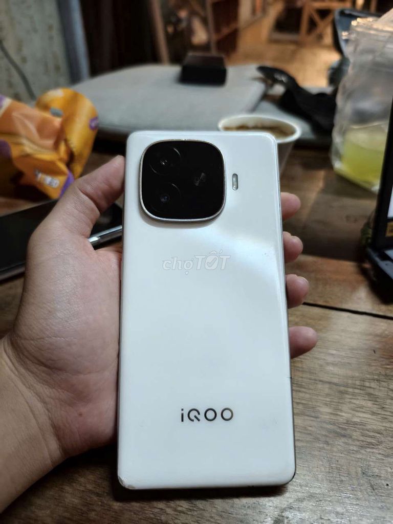 Vivo iQOO Z9 Turbo 12GB/256GB Trắng. Mua bán Điện thoại tại Quận Gò Vấp Tp Hồ Chí Minh được đăng bởi Phạm Ái Lâm hình 1