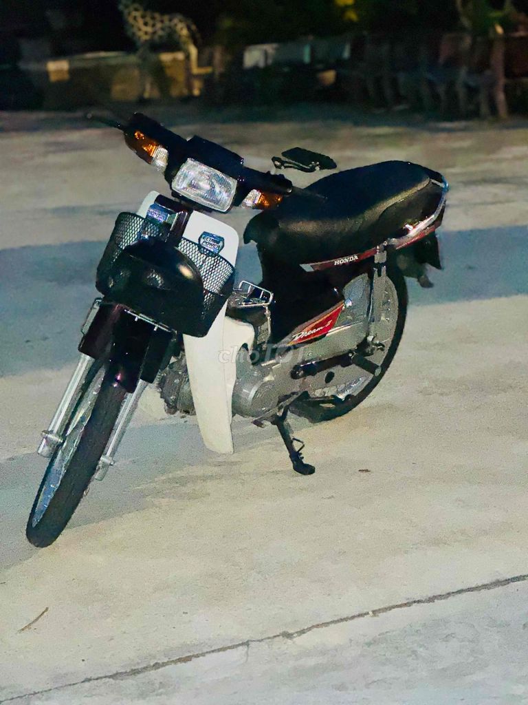 Honda Dream 2005 Красно-Белый