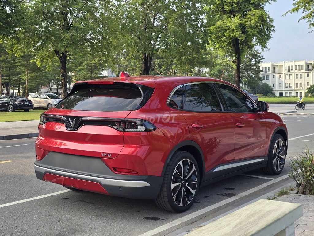 VinFast VF8 2024 Plus mới 100% - Ưu đãi tổng 120TR. Mua bán Ô tô tại Quận Thanh Xuân Hà Nội được đăng bởi Mr Phúc Vinfast lướt hình 14