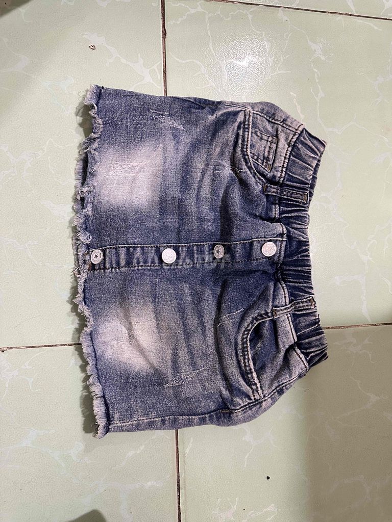 Chân váy jeans nữ Jeans xanh. Mua bán Quần áo tại Thành phố Rạch Giá Kiên Giang được đăng bởi Trần Mỹ Mỹ hình 1