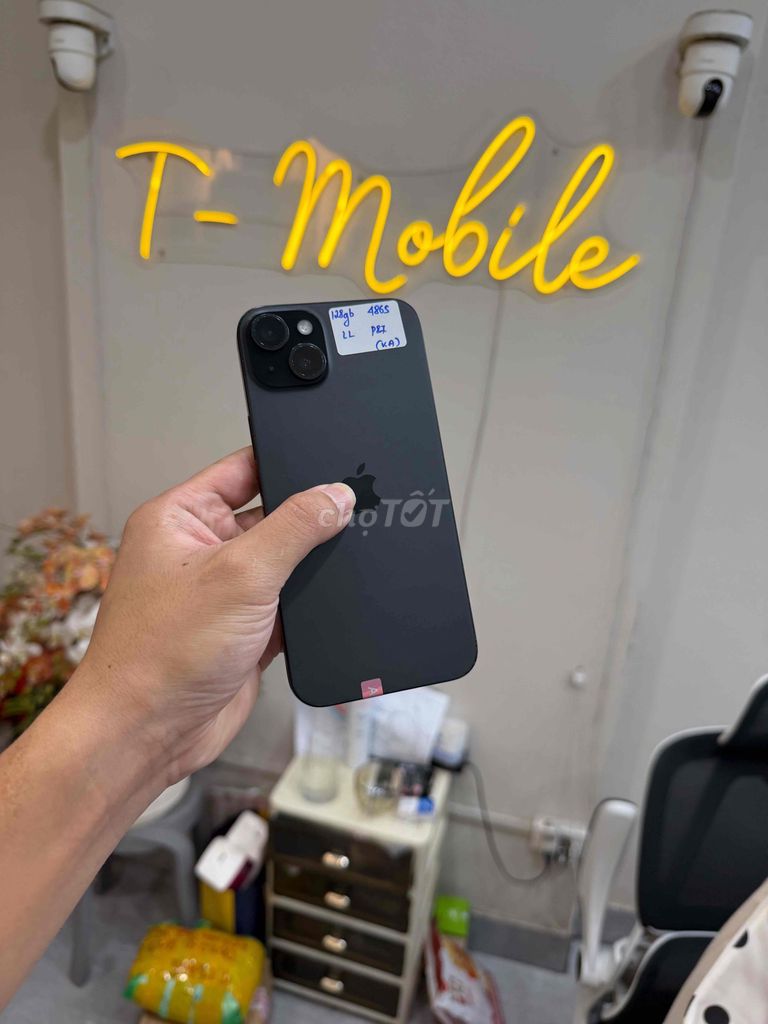15 Plus 128Gb Quốc Tế zin all đen vỏ đẹp. Mua bán Điện thoại tại Quận Thanh Xuân Hà Nội được đăng bởi Ngô Tráng T Mobile hình 1