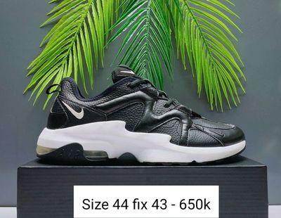 Giày Nike air max size 44 2hand chính hãng