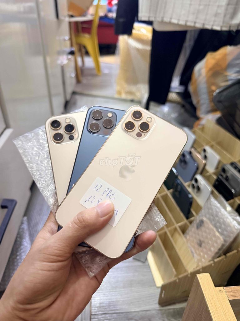 Apple iPhone 12 Pro 128GB Nguyên bản rất đẹp. Mua bán Điện thoại tại Quận Hải Châu Đà Nẵng được đăng bởi Hoàng Táo 273 Nguyễn Hoàng hình 1