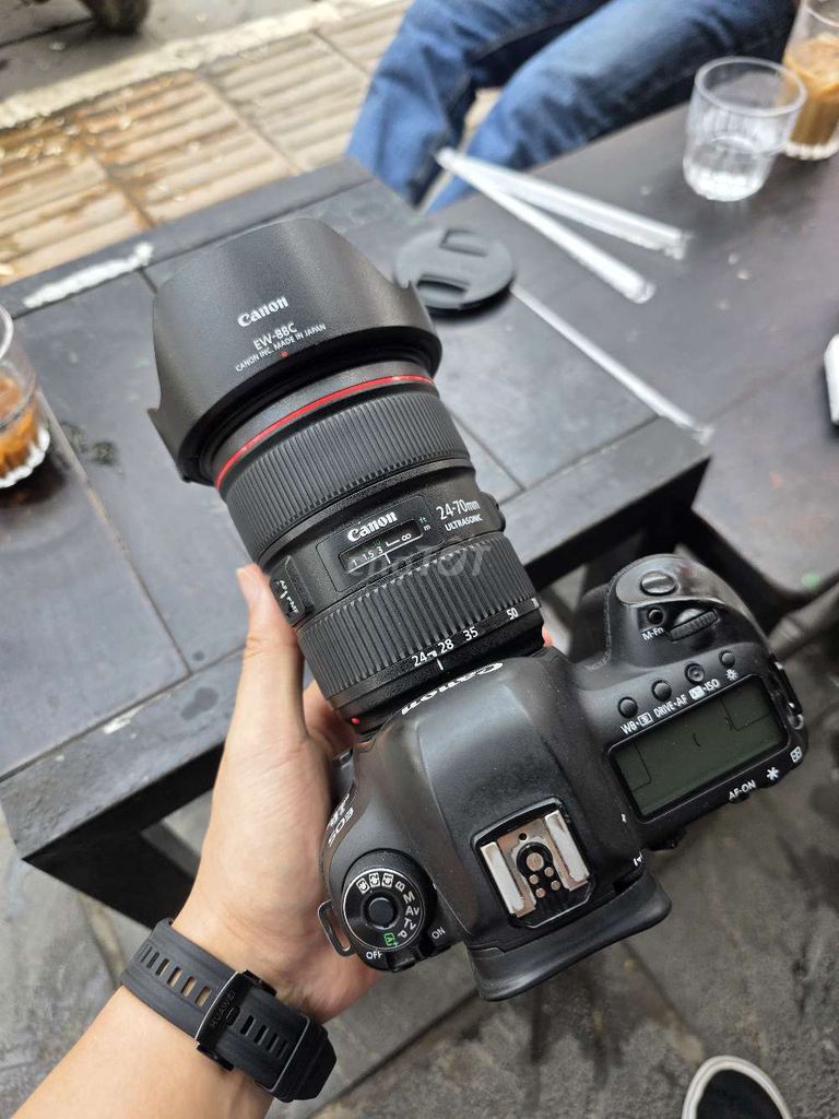Máy ảnh Canon 5D Mark IV. Mua bán Máy ảnh, Máy quay tại Quận Hai Bà Trưng Hà Nội được đăng bởi Máy Ảnh Tốt MAYANHTOT hình 1