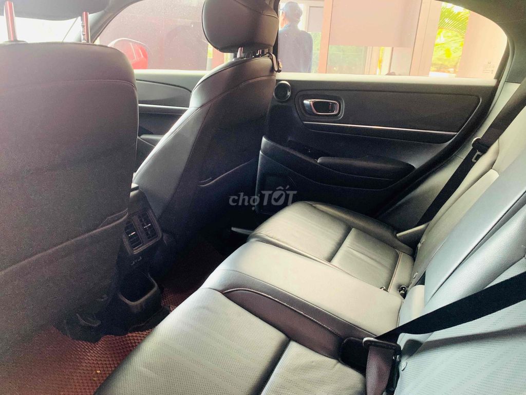 Honda HRV RS 2022  - 29000km Siêu Đẹp Hãng Bán. Mua bán Ô tô tại Quận 7 Tp Hồ Chí Minh được đăng bởi Honda Ôtô SG Quận 7 hình 10