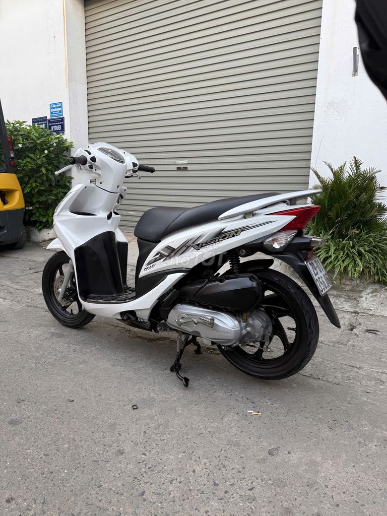 VISION MÀU TRẮNG 2012 CÒN RẤT MỚI. Mua bán Xe máy tại Quận Cầu Giấy Hà Nội được đăng bởi E Hoà hình 2