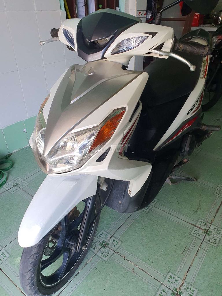 Luvias 2013 máy yêm mạnh. Mua bán Xe máy tại Thành phố Thủ Dầu Một Bình Dương được đăng bởi xe máy Huy Hoàng hình 1